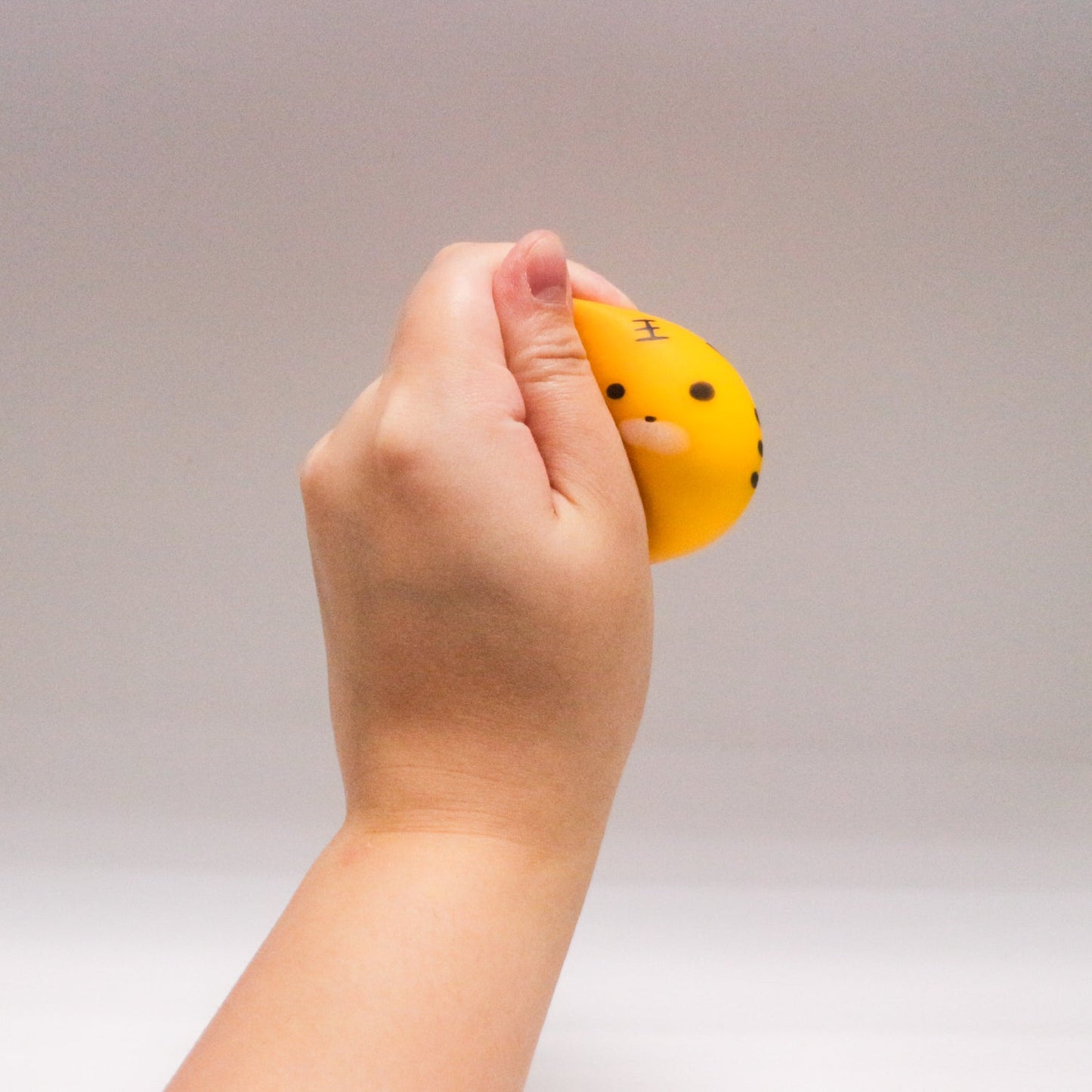 Wiggle Pal Ball Squeeze w/display (3pcs pack)