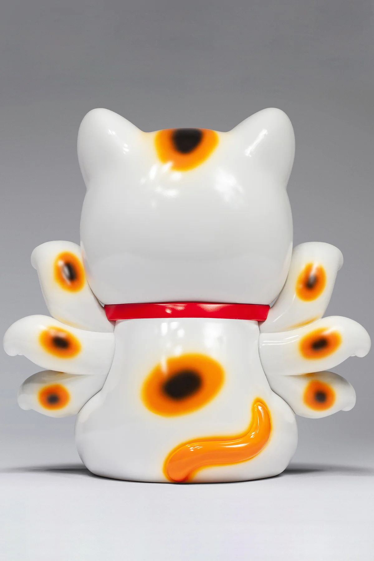 SUP PRO ESNTL // ENDLESS MANEKINEKO